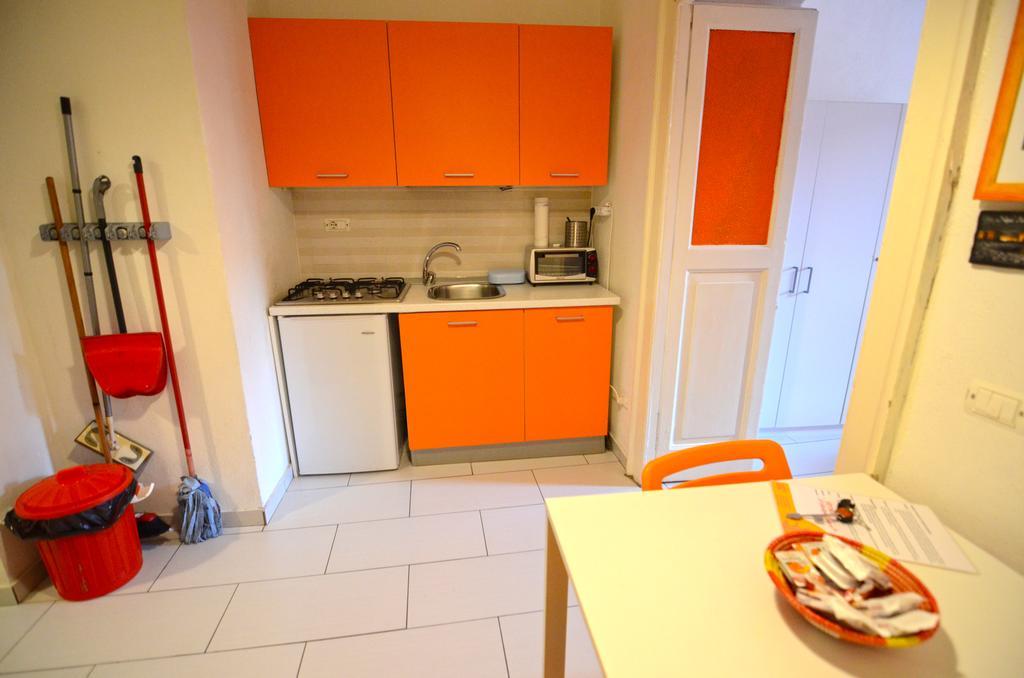 Shine Apartment Неаполь Экстерьер фото
